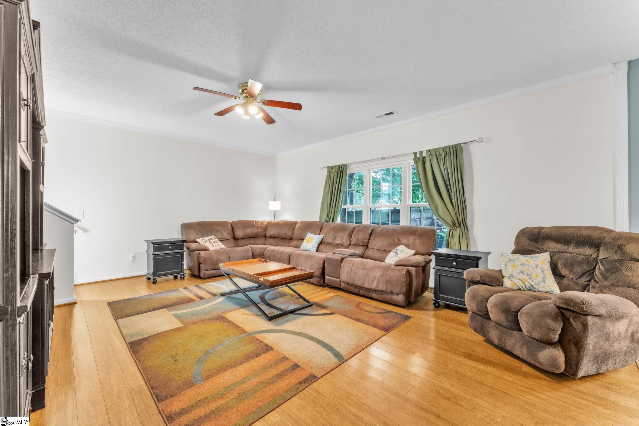 6 Hartwell Drive Property Photo 4