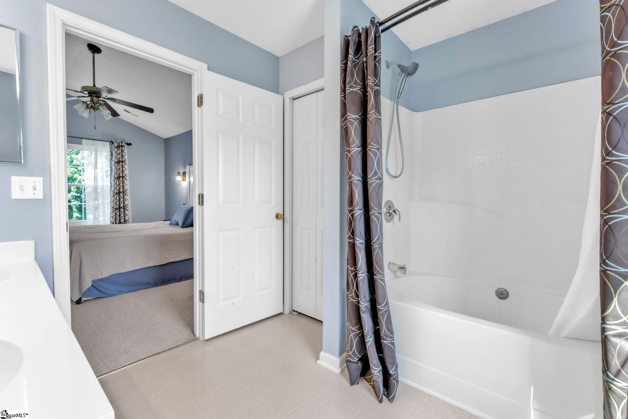 6 Hartwell Drive Property Photo 23