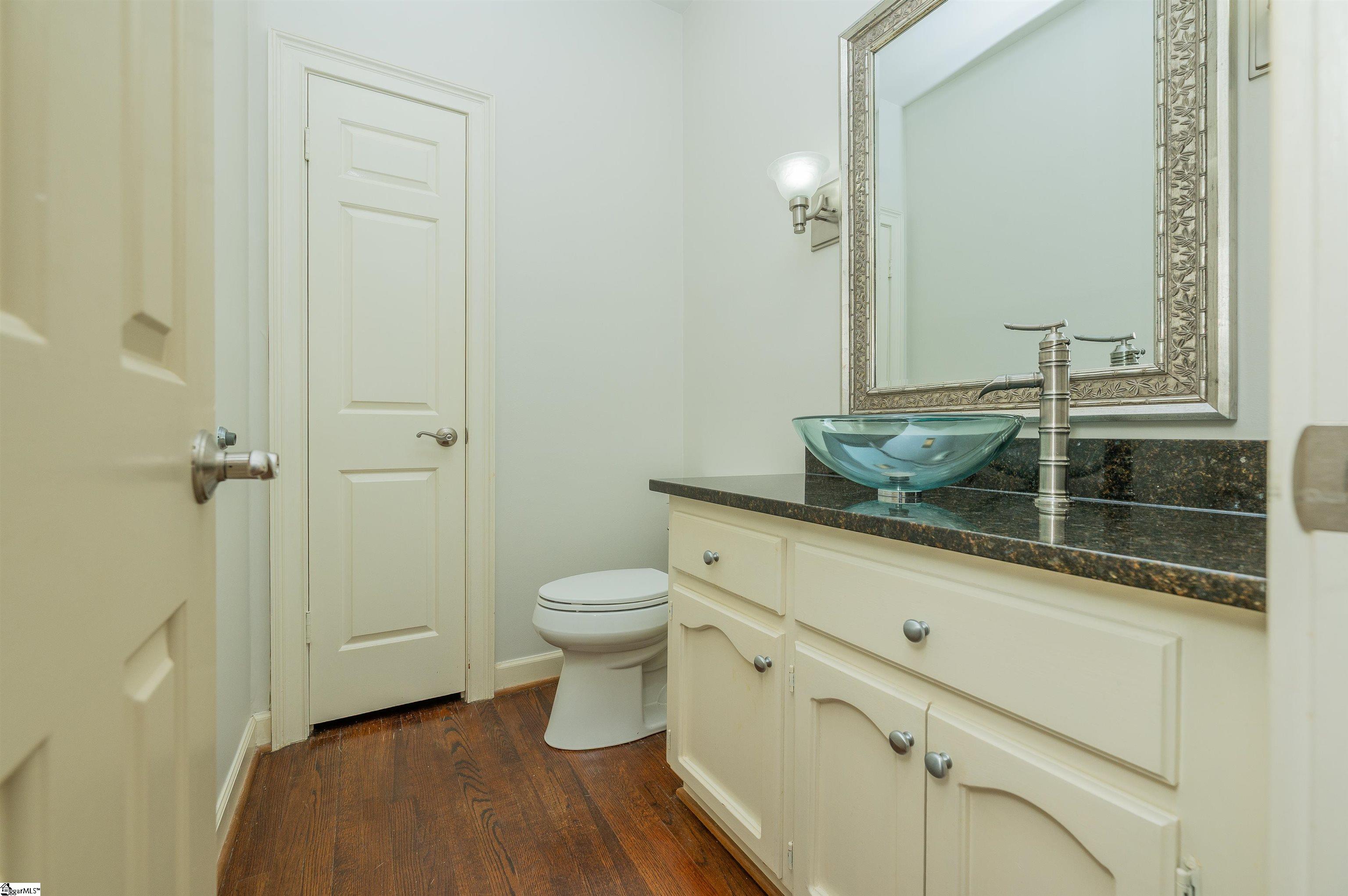 252 Glenbrooke Way Property Photo 16