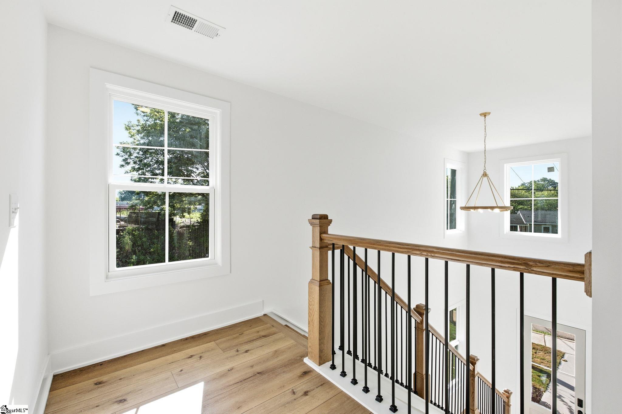 4 Temple Street Property Photo 5