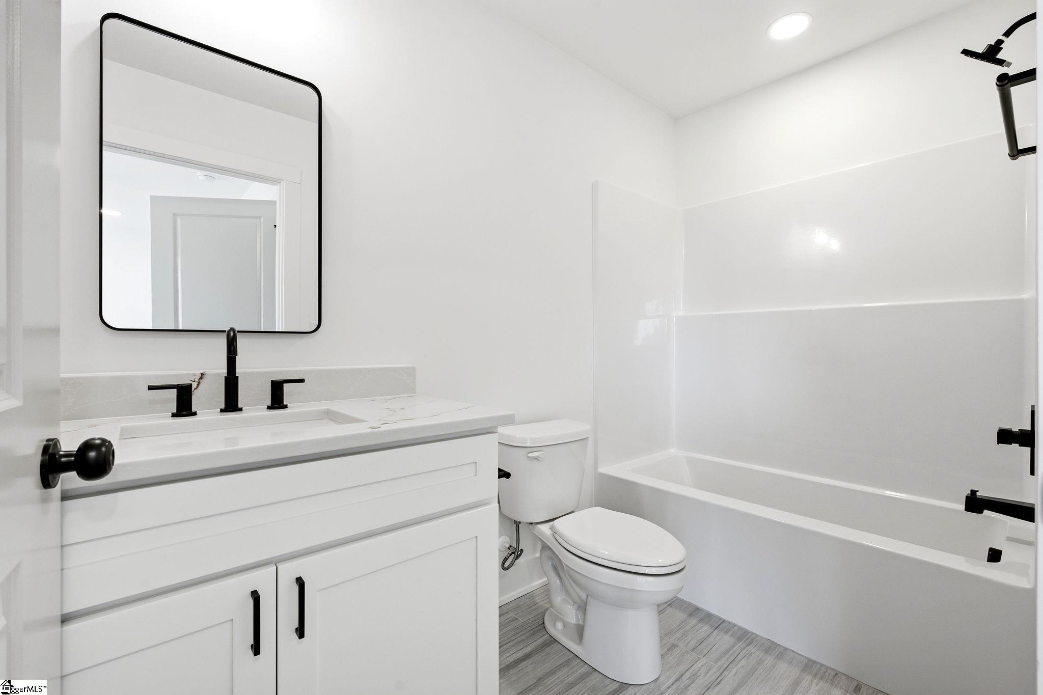 4 Temple Street Property Photo 36