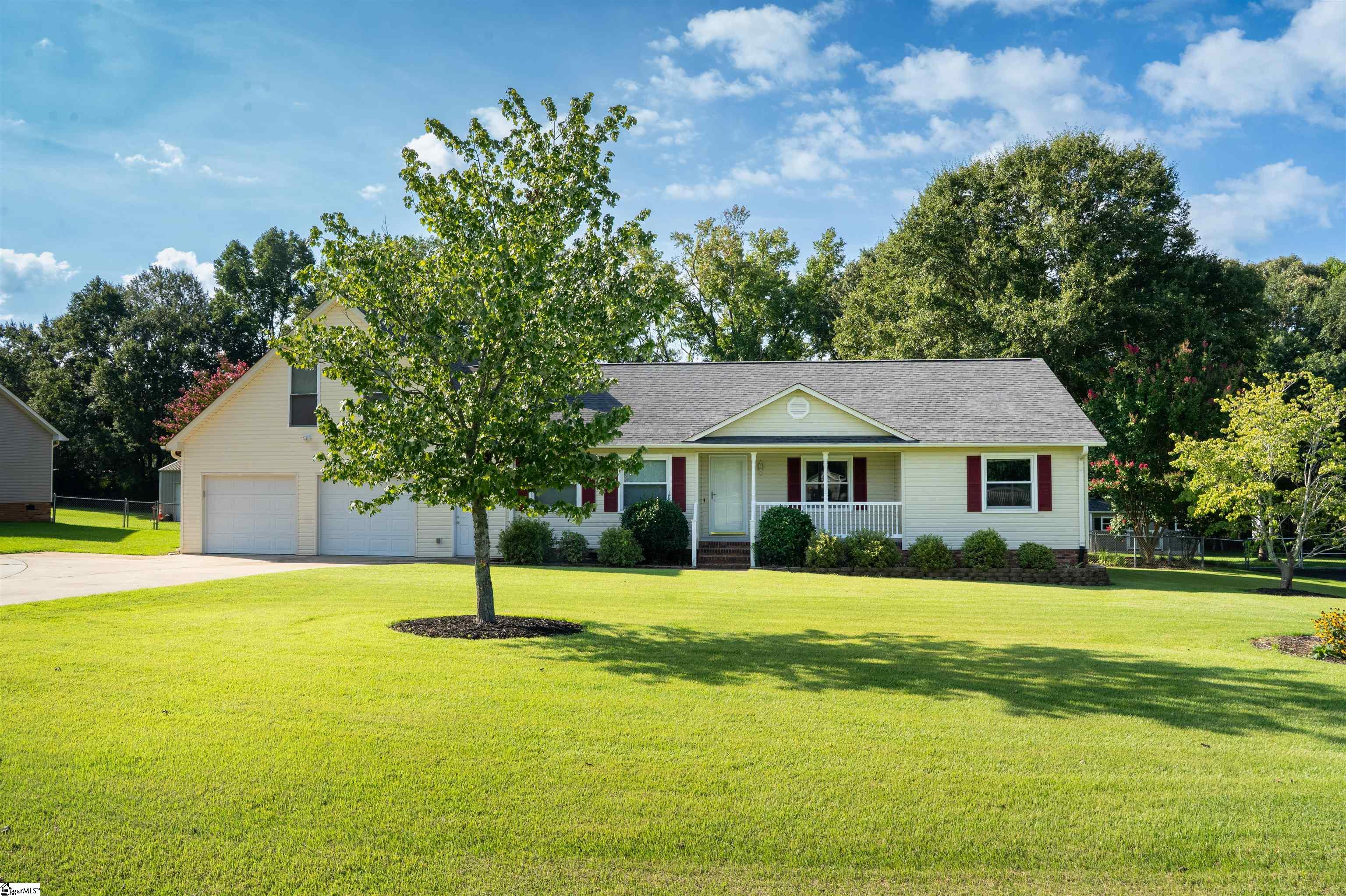 145 Crossgate Drive Property Photo 1
