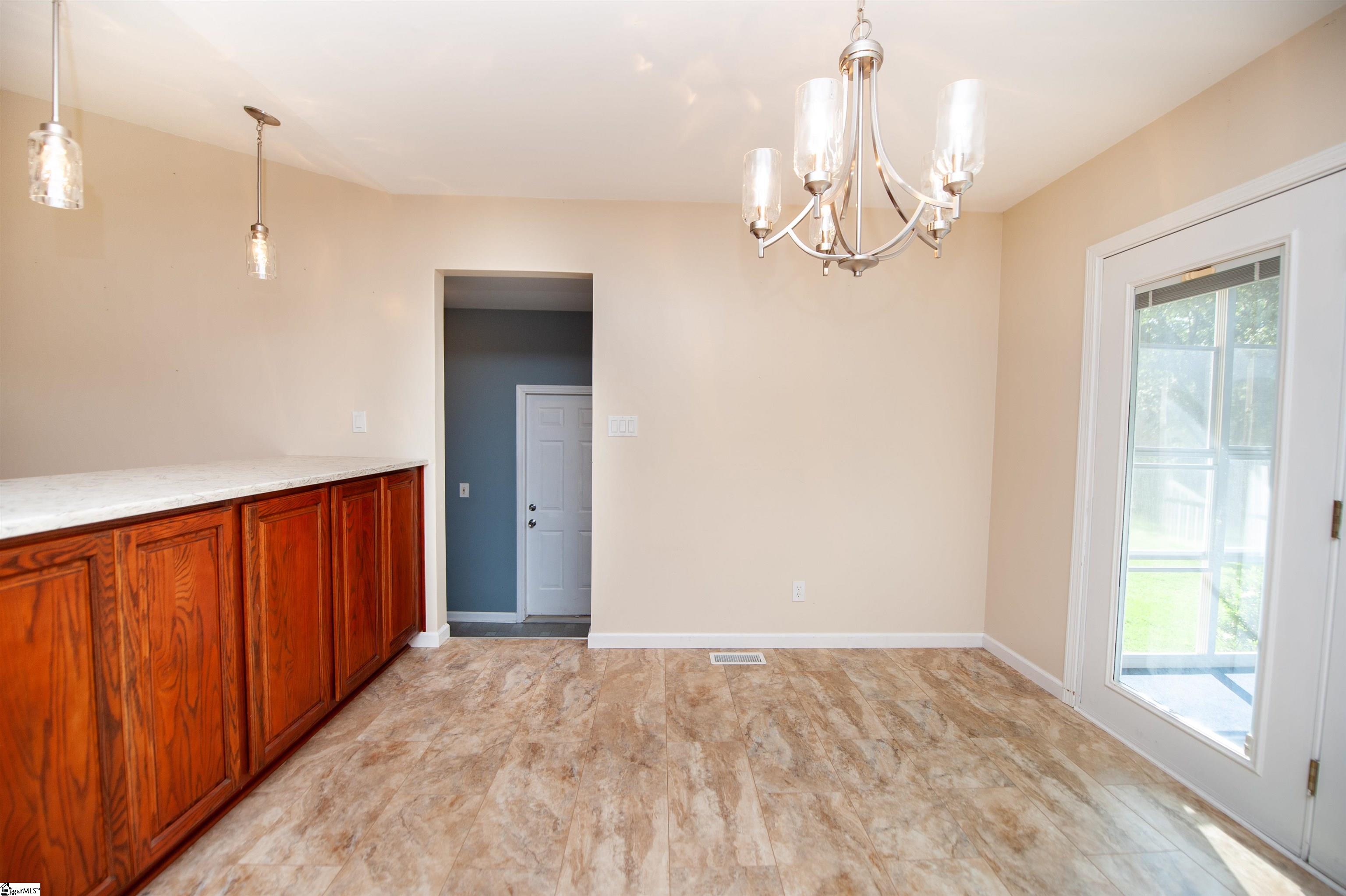 145 Crossgate Drive Property Photo 11