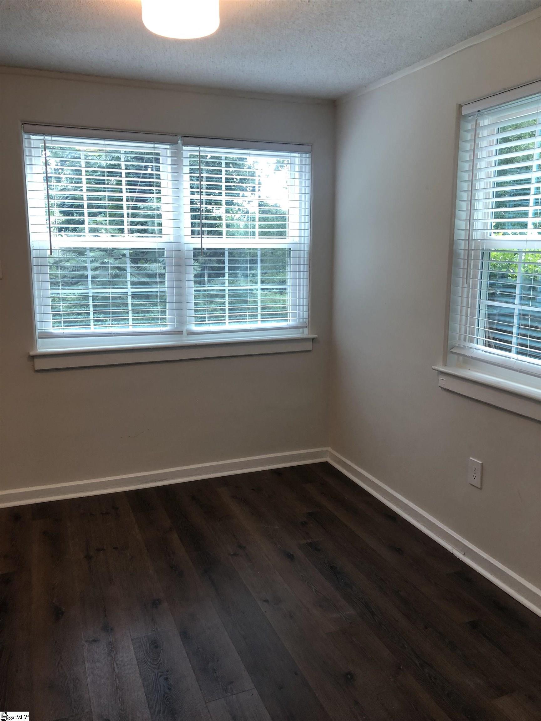 27 Faris Circle Property Photo 6