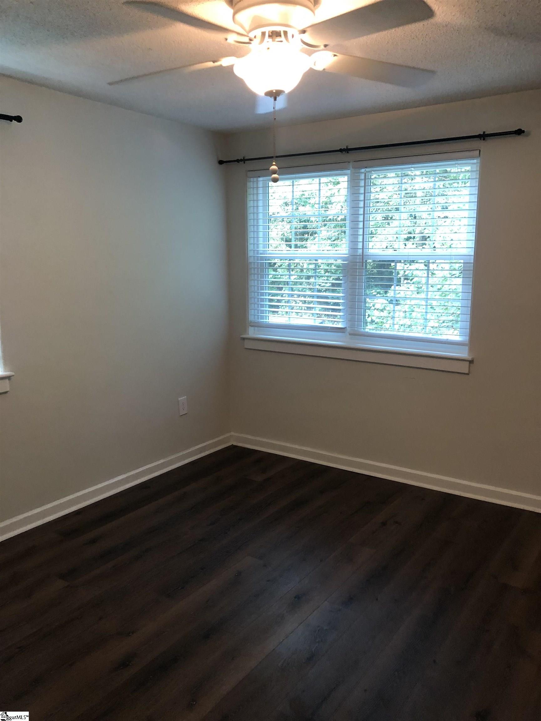 27 Faris Circle Property Photo 12