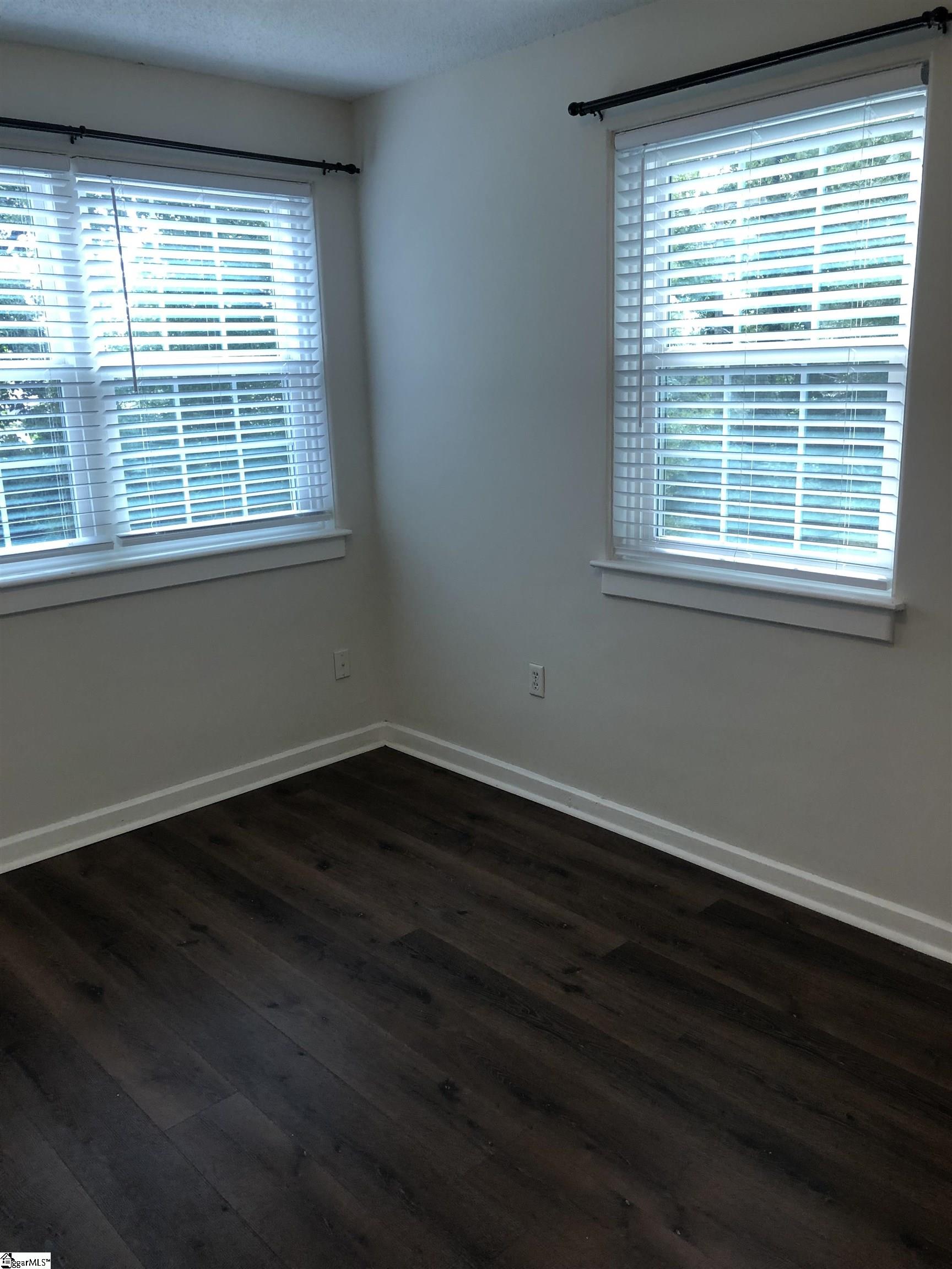 27 Faris Circle Property Photo 13