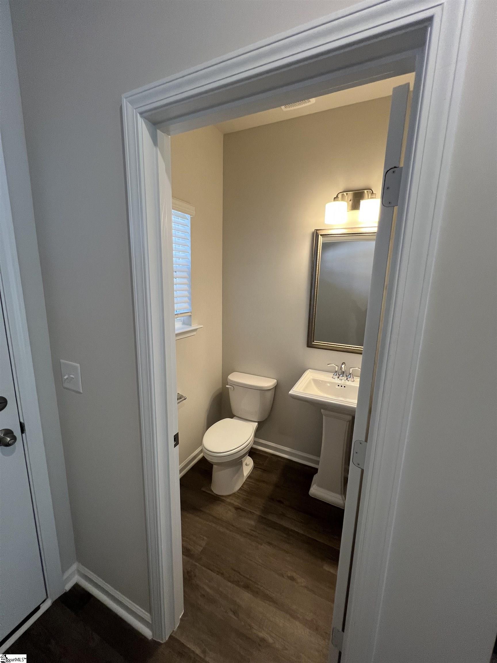 746 Camperdown Way Property Photo 2