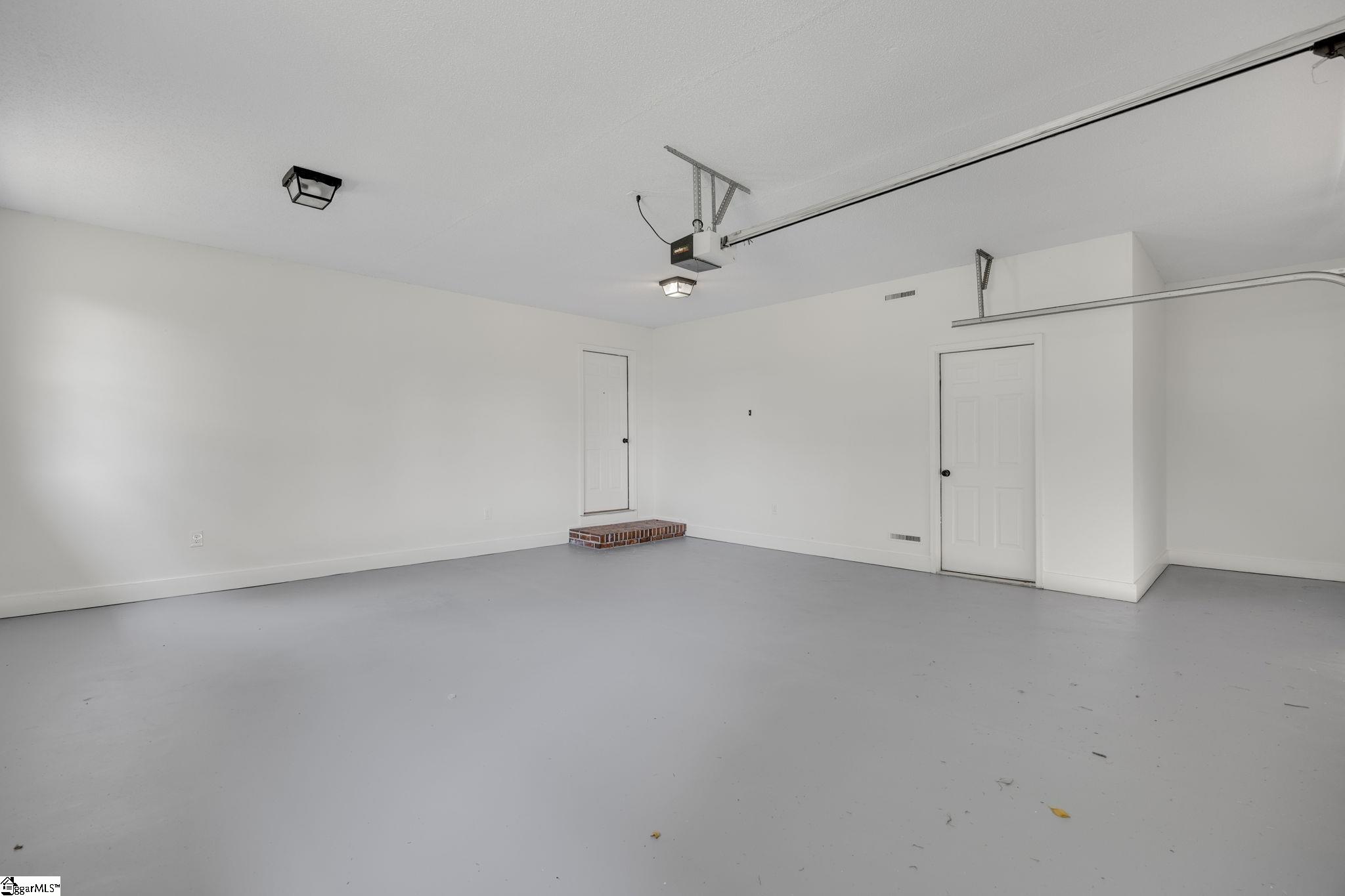103 Bridgeview Drive Property Photo 12