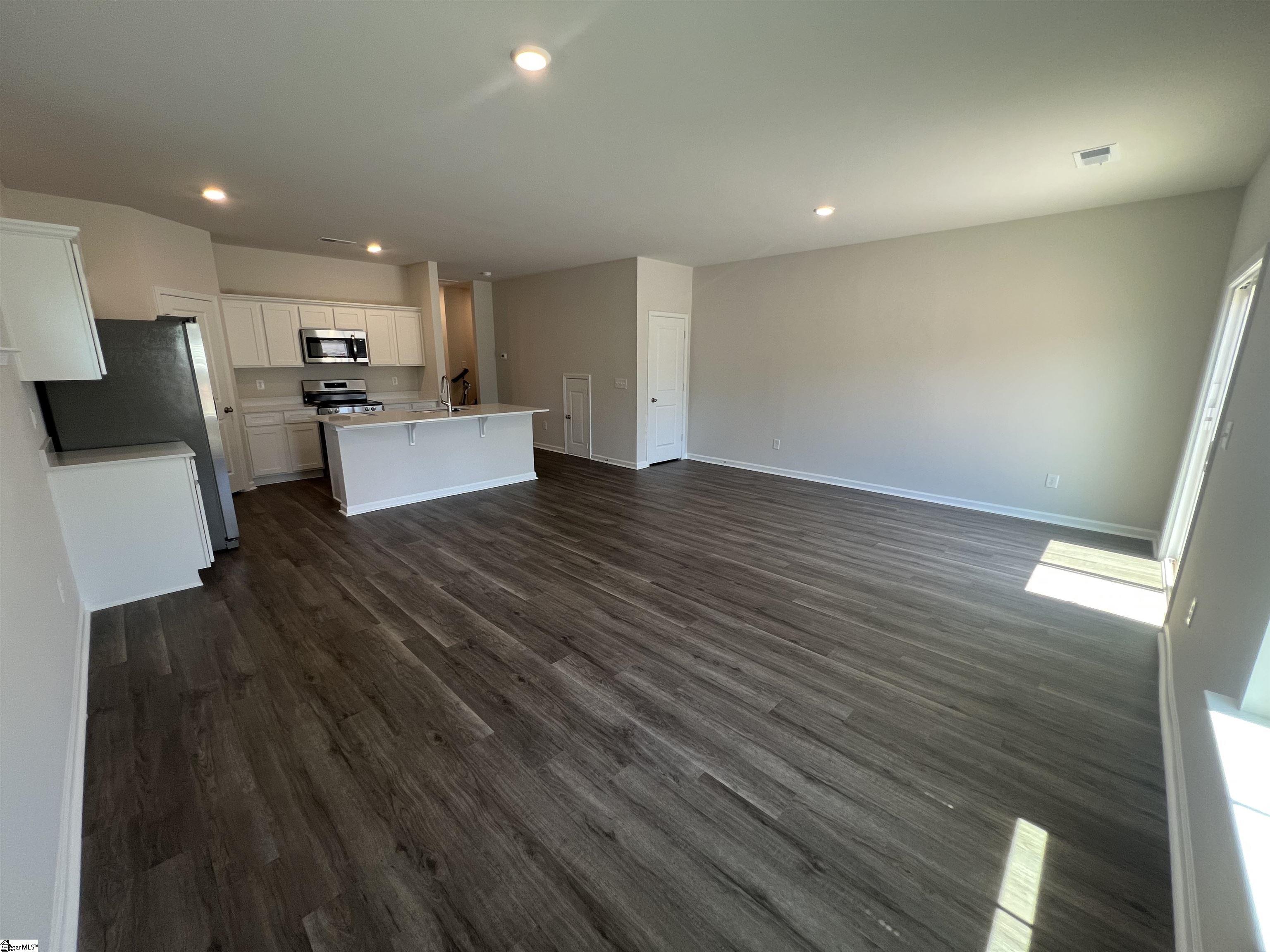750 Camperdown Way Property Photo 11