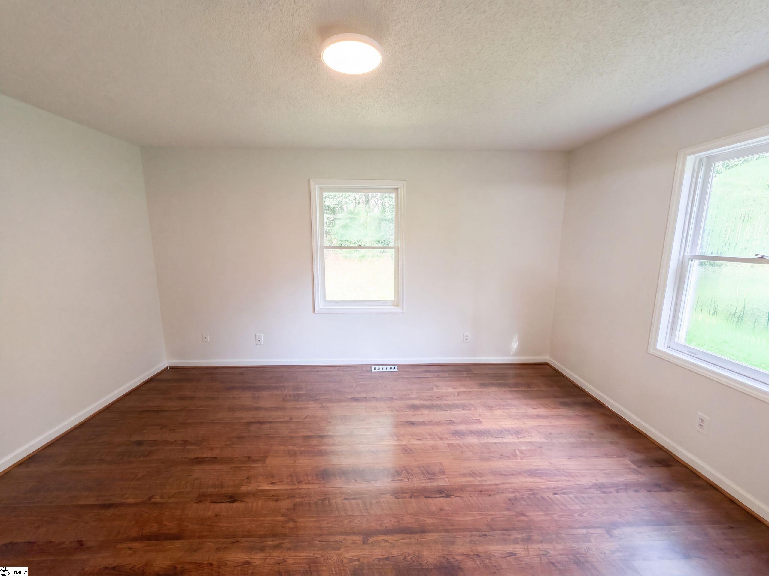 106 Hilltop Road Property Photo 4