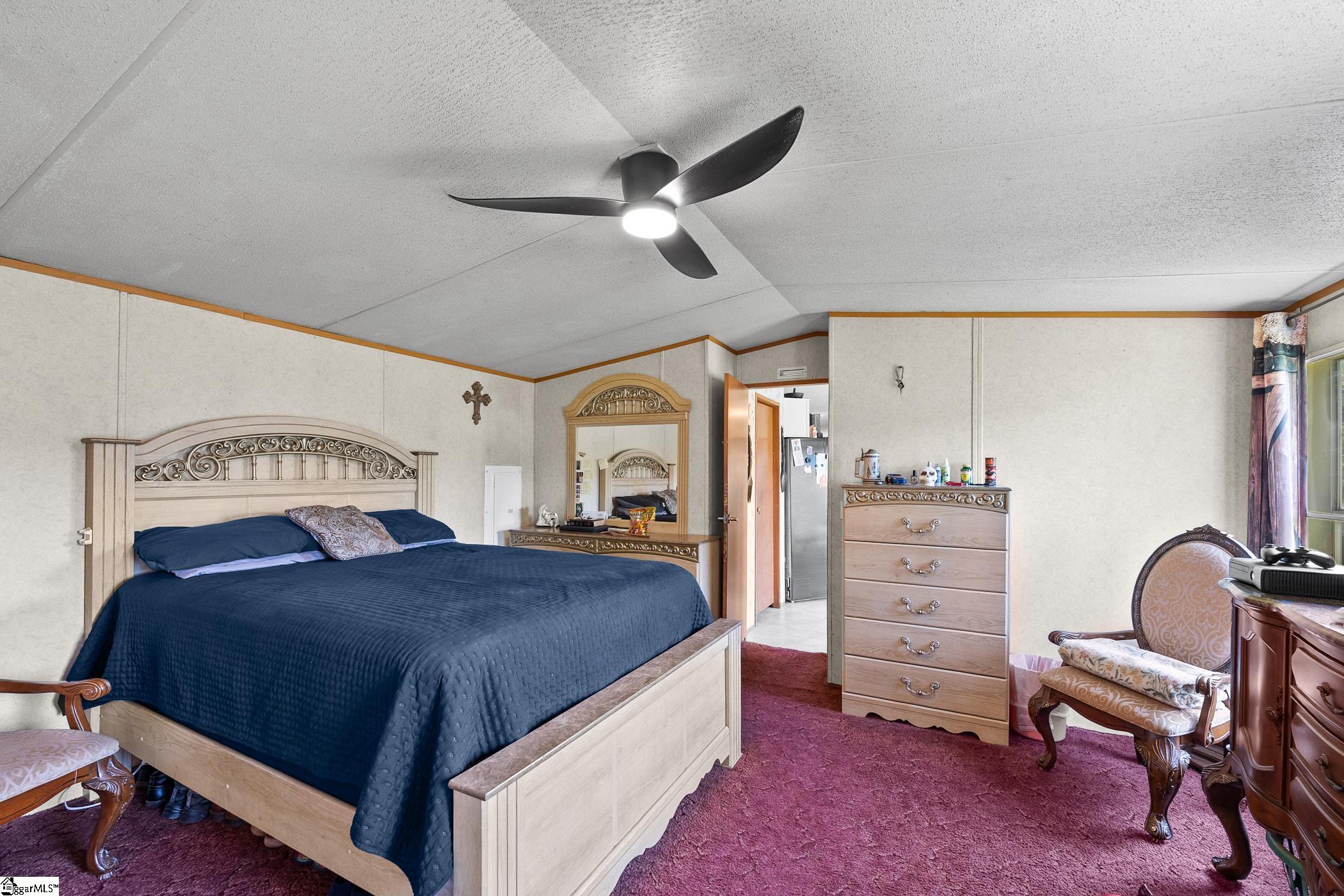 122 Lake Circle Road Property Photo 3