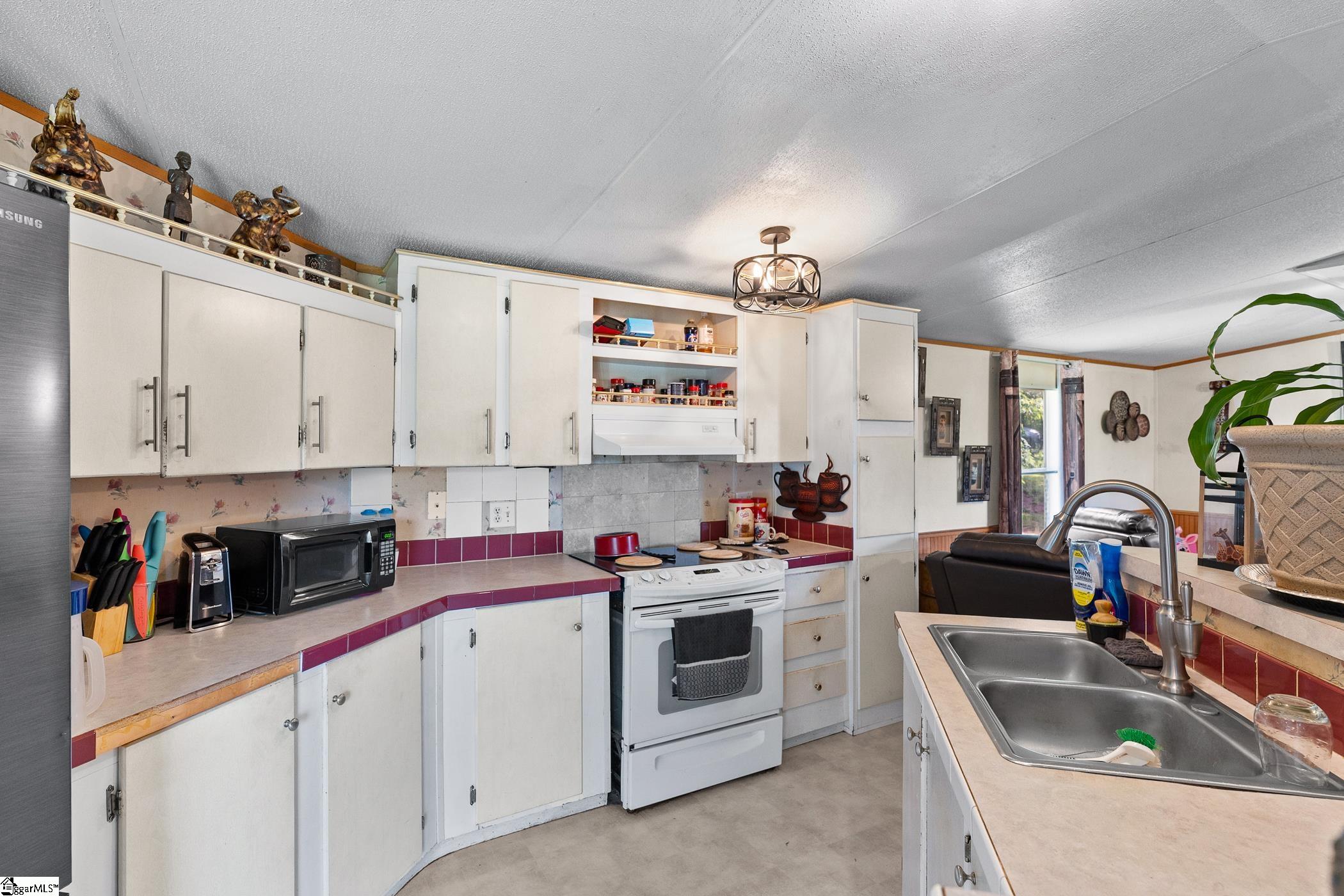 122 Lake Circle Road Property Photo 4