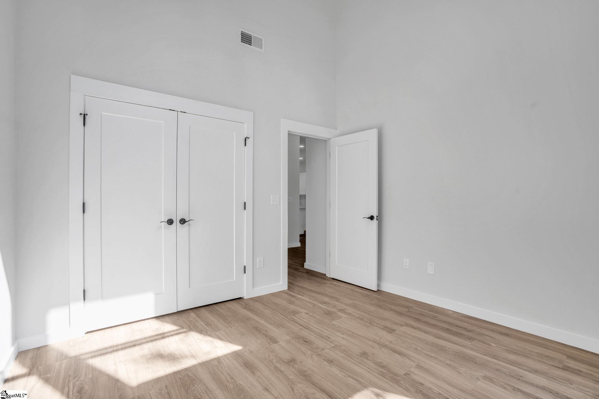 465 Tryon Street Property Photo 15