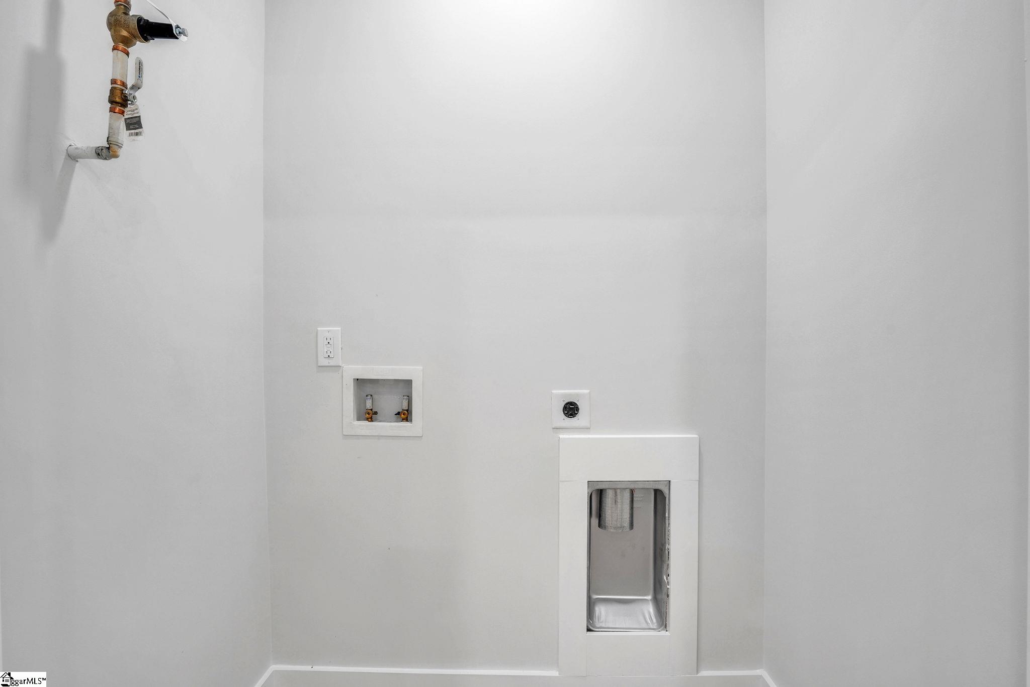 465 Tryon Street Property Photo 20