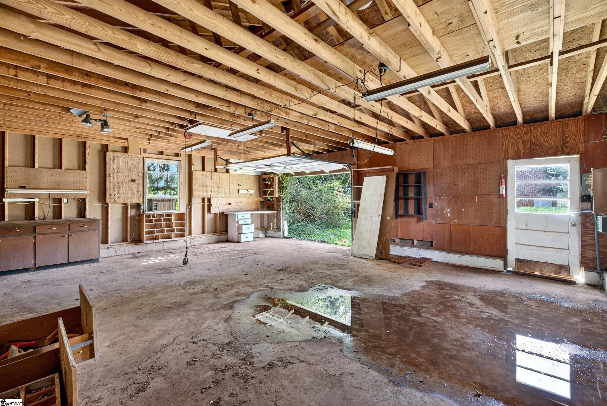 151 Woodhaven Drive Property Photo 23