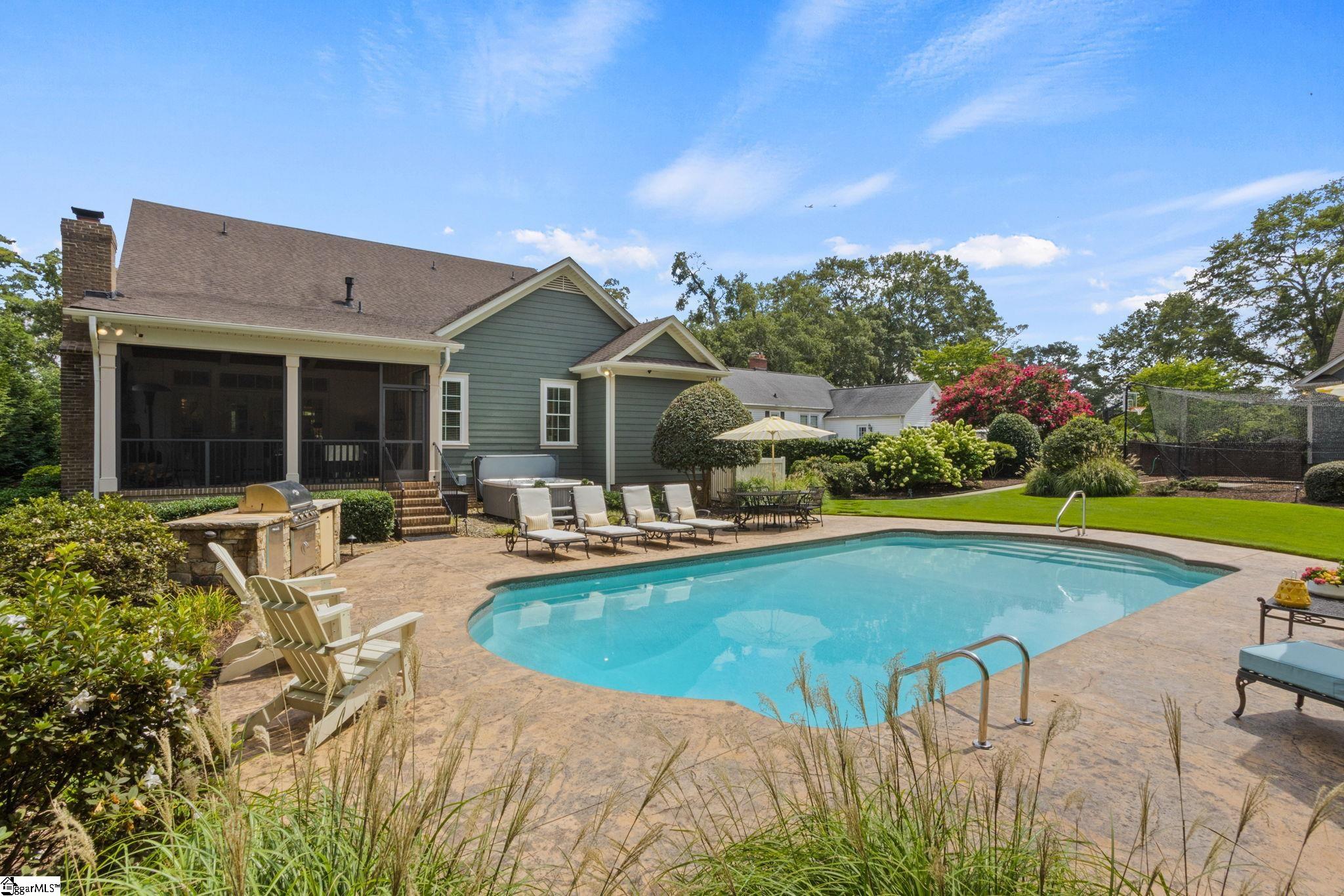 16 Willow Springs Drive Property Photo 2