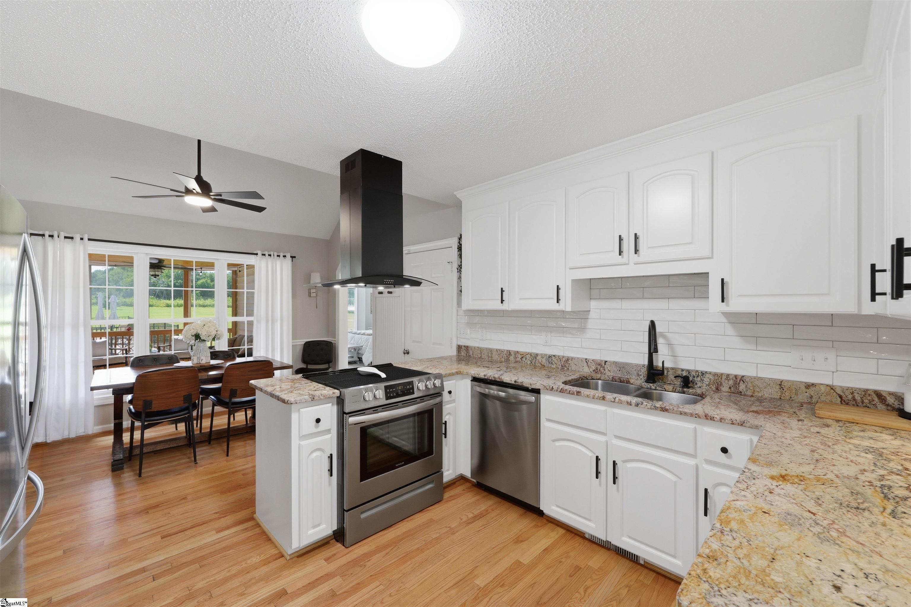 12 Silver Meadow Lane Property Photo 16