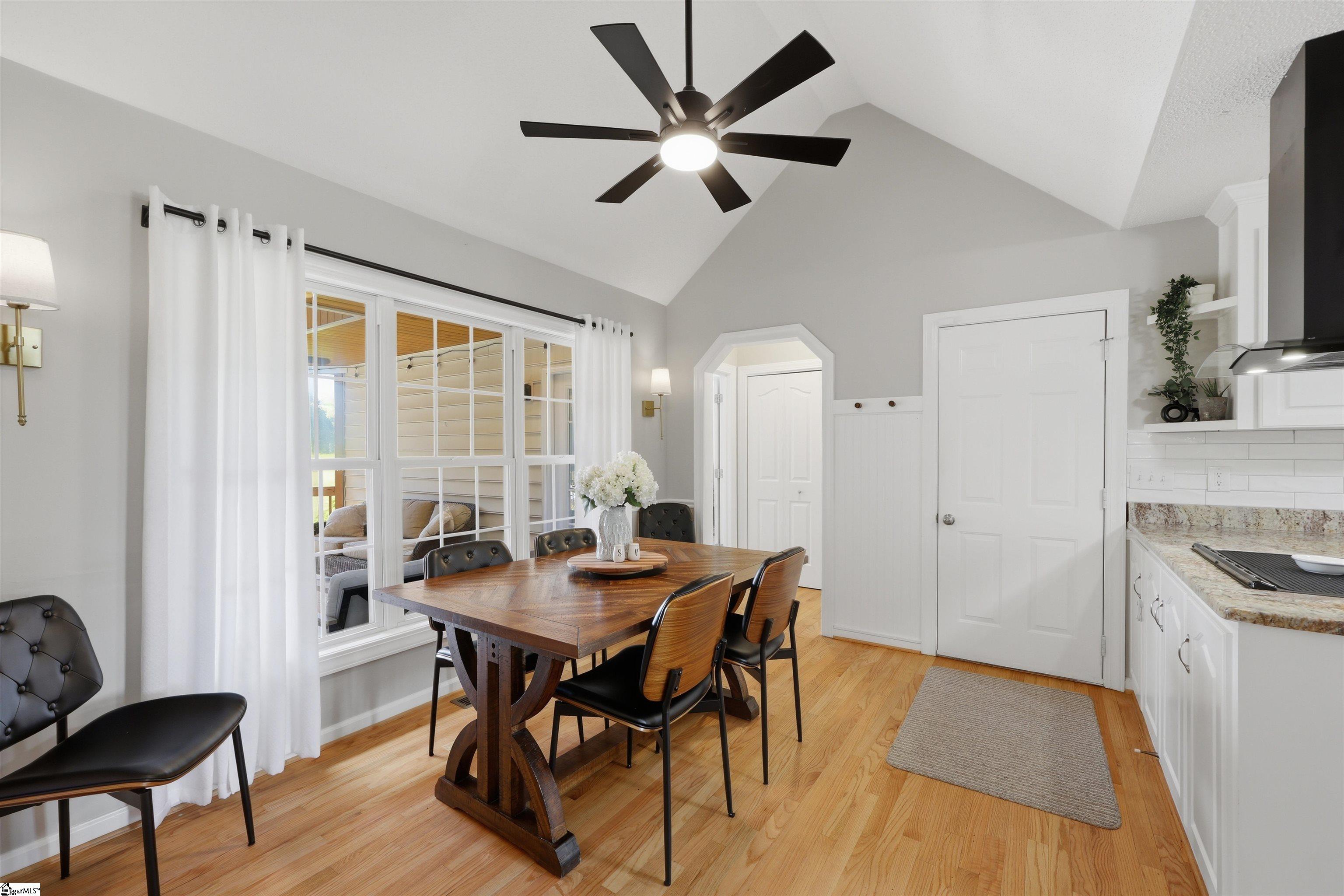 12 Silver Meadow Lane Property Photo 20