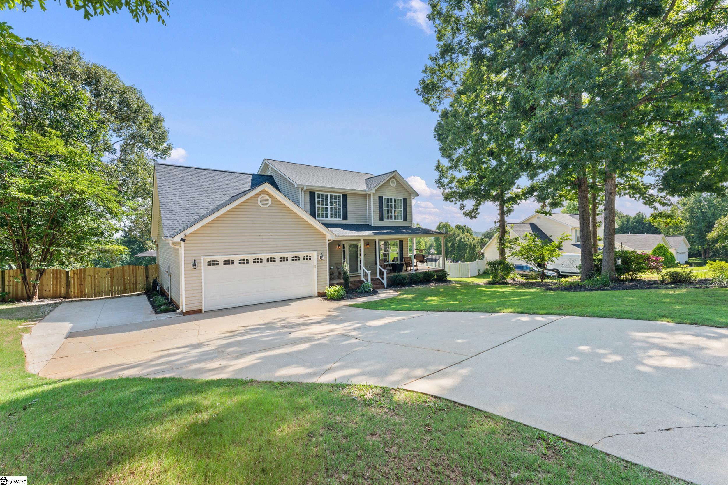 705 Canton Court Property Photo 2