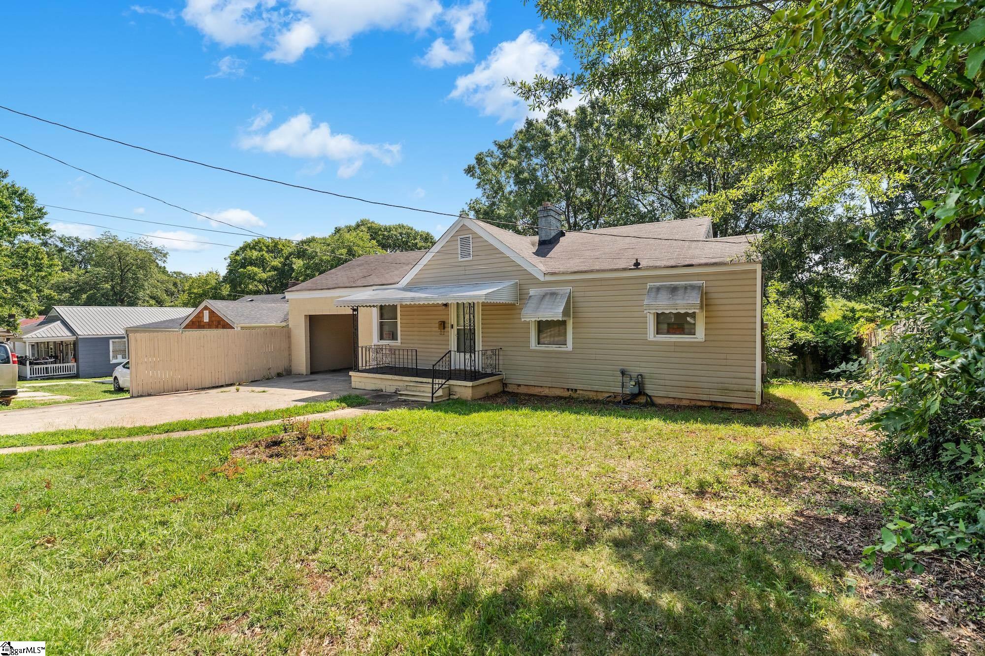 606 Perry Road Property Photo 3
