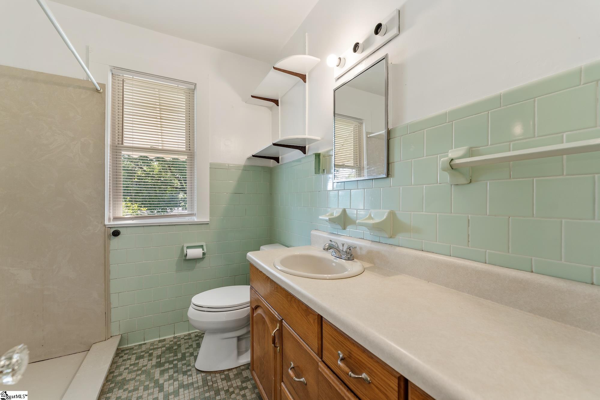 606 Perry Road Property Photo 15