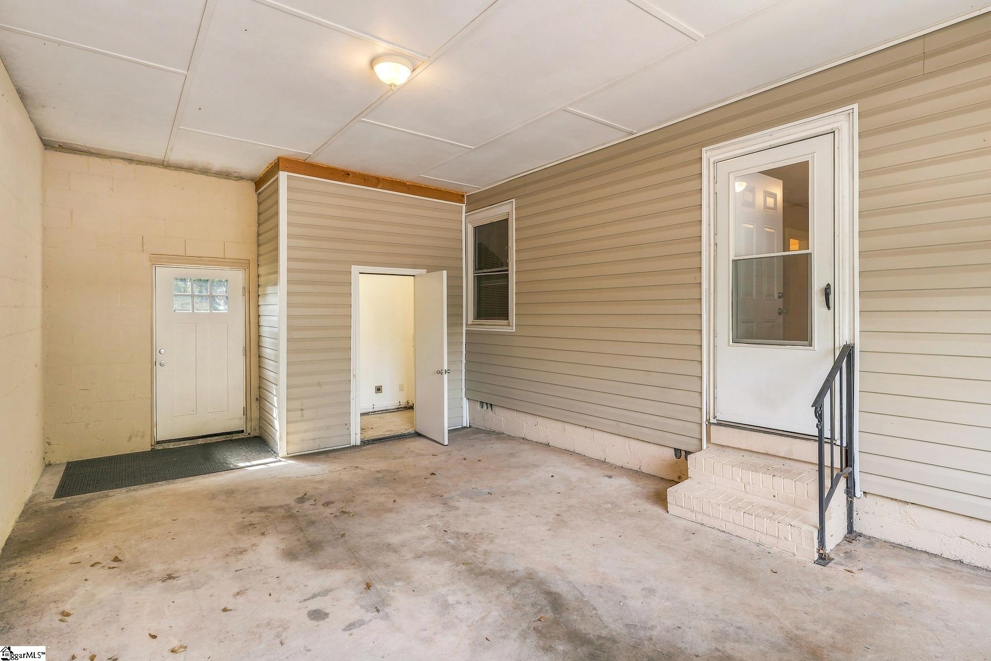 606 Perry Road Property Photo 18