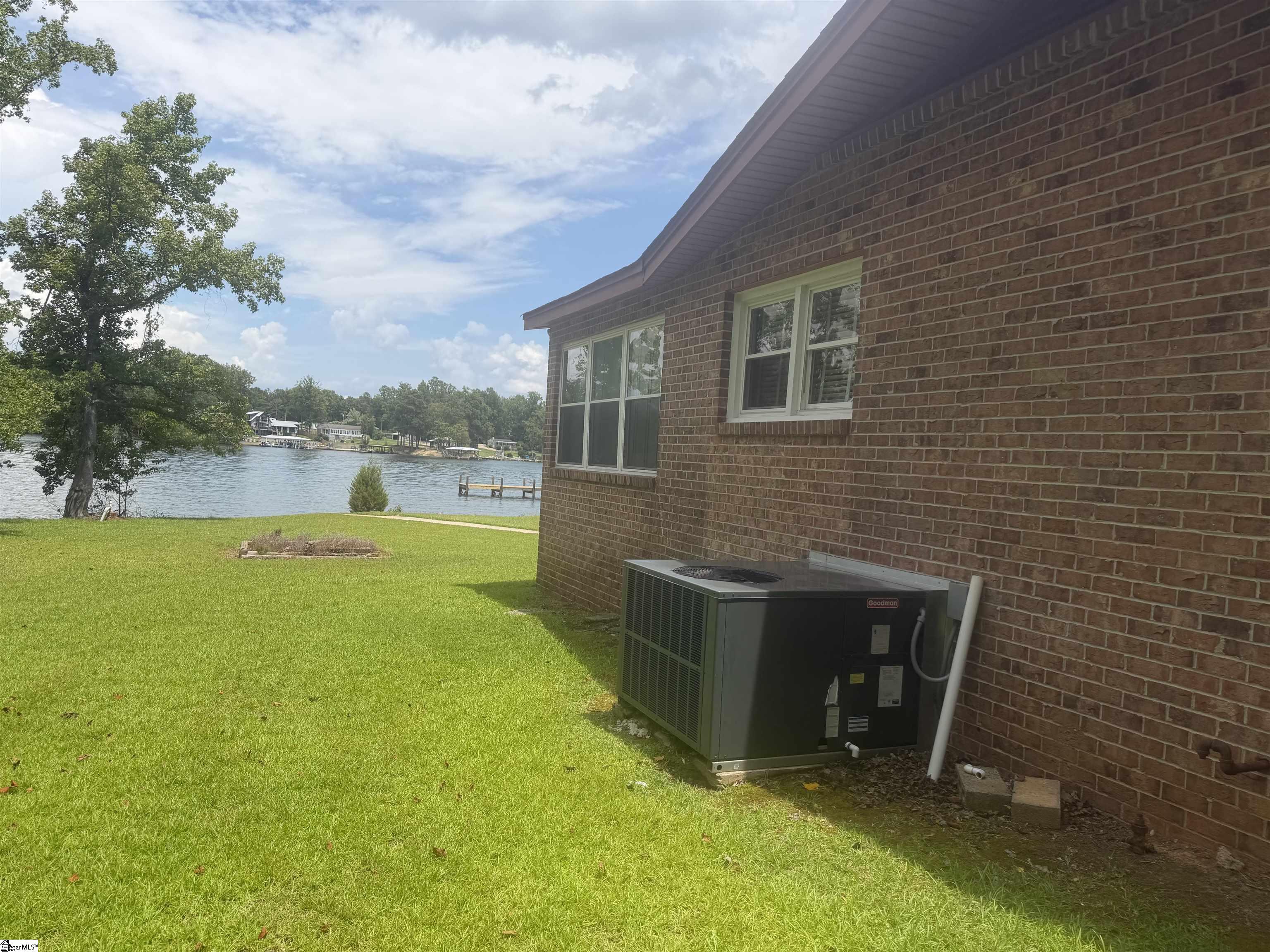 775 Pineland Shores Circle Property Photo 4