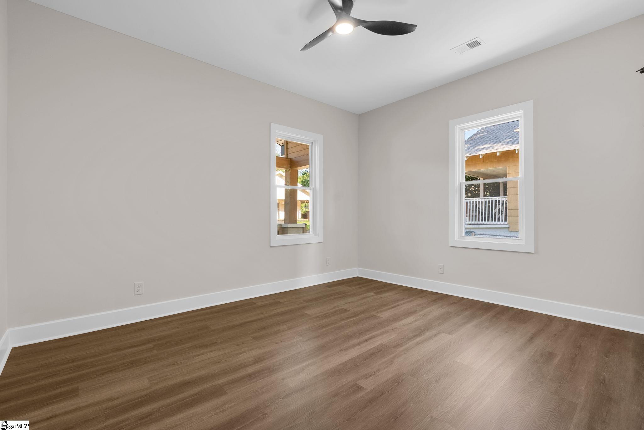285 Moore Street Property Photo 29