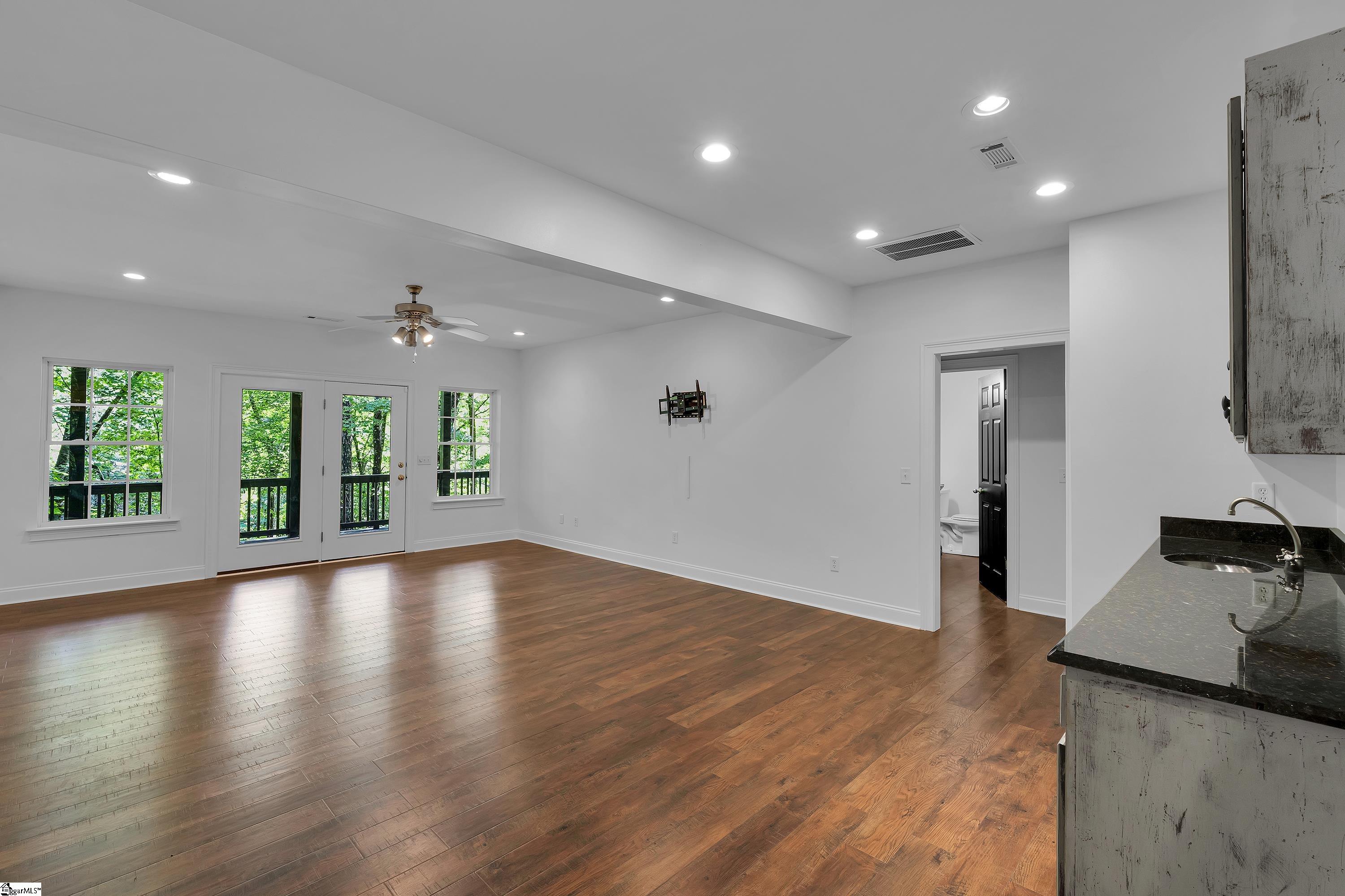 107 Blackfox Way Property Photo 28