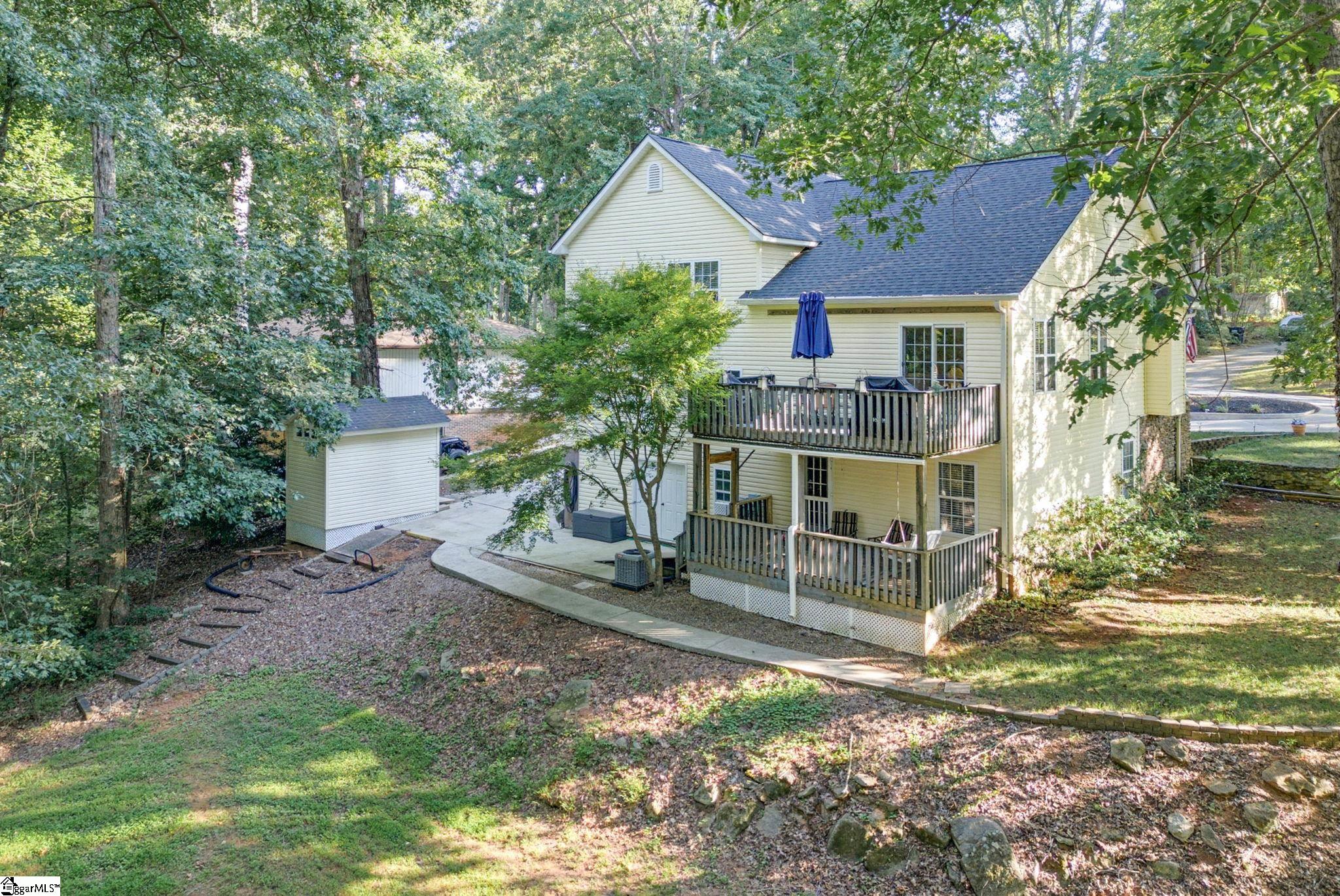 705 N Almond Drive Property Photo 4