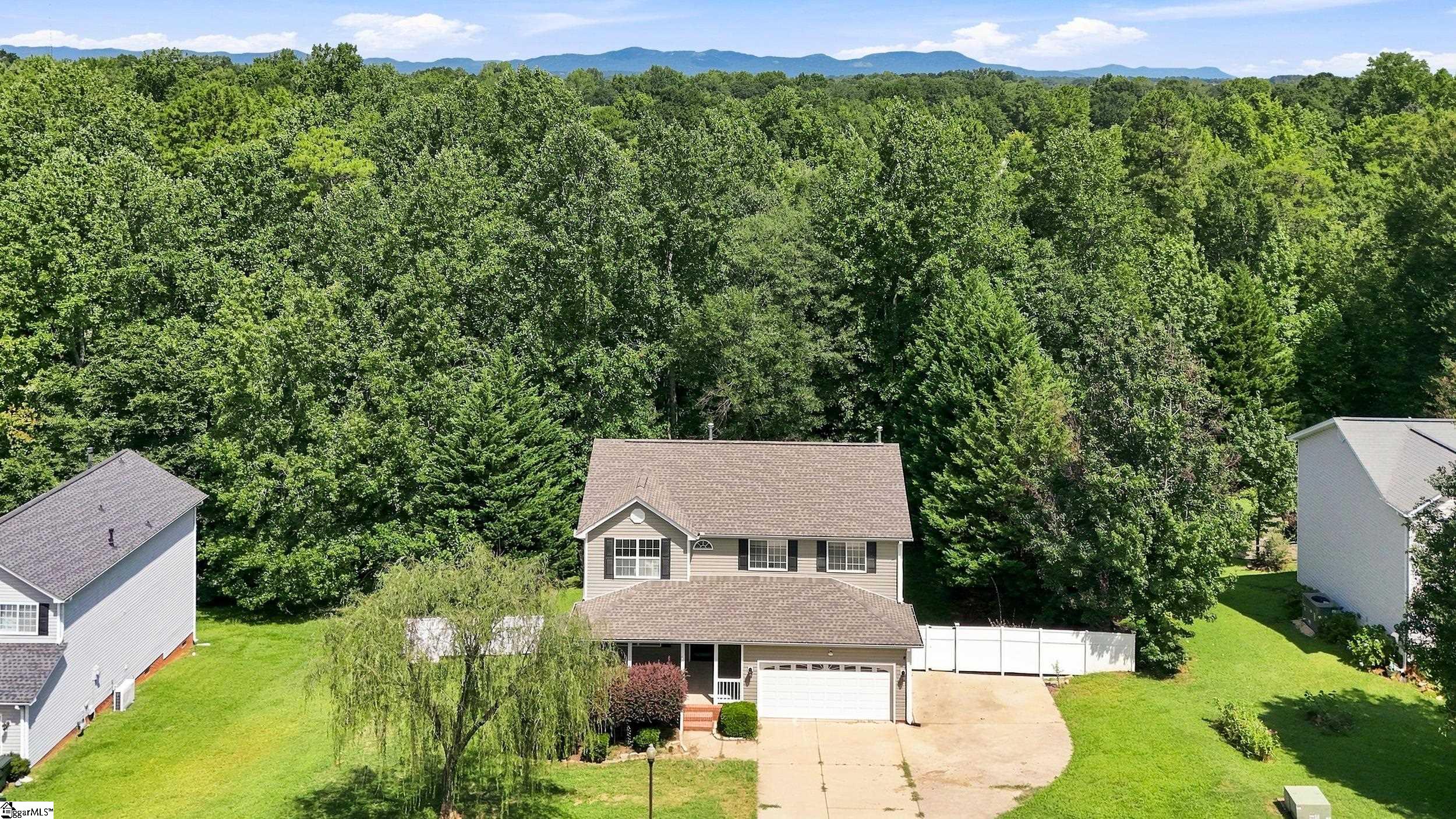 719 Timberwood Ridge Property Photo 3
