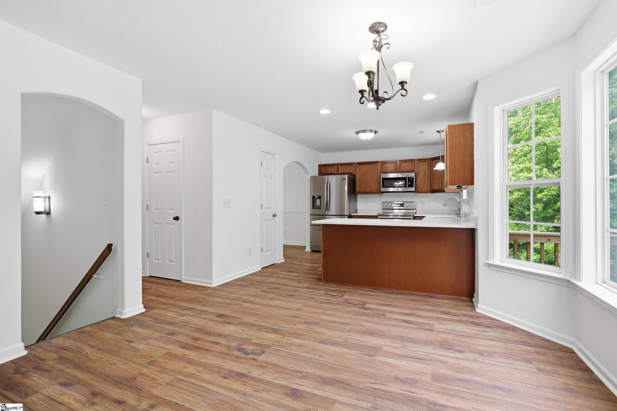 719 Timberwood Ridge Property Photo 8
