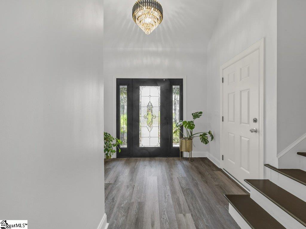 15 Julian Avenue Property Photo 5