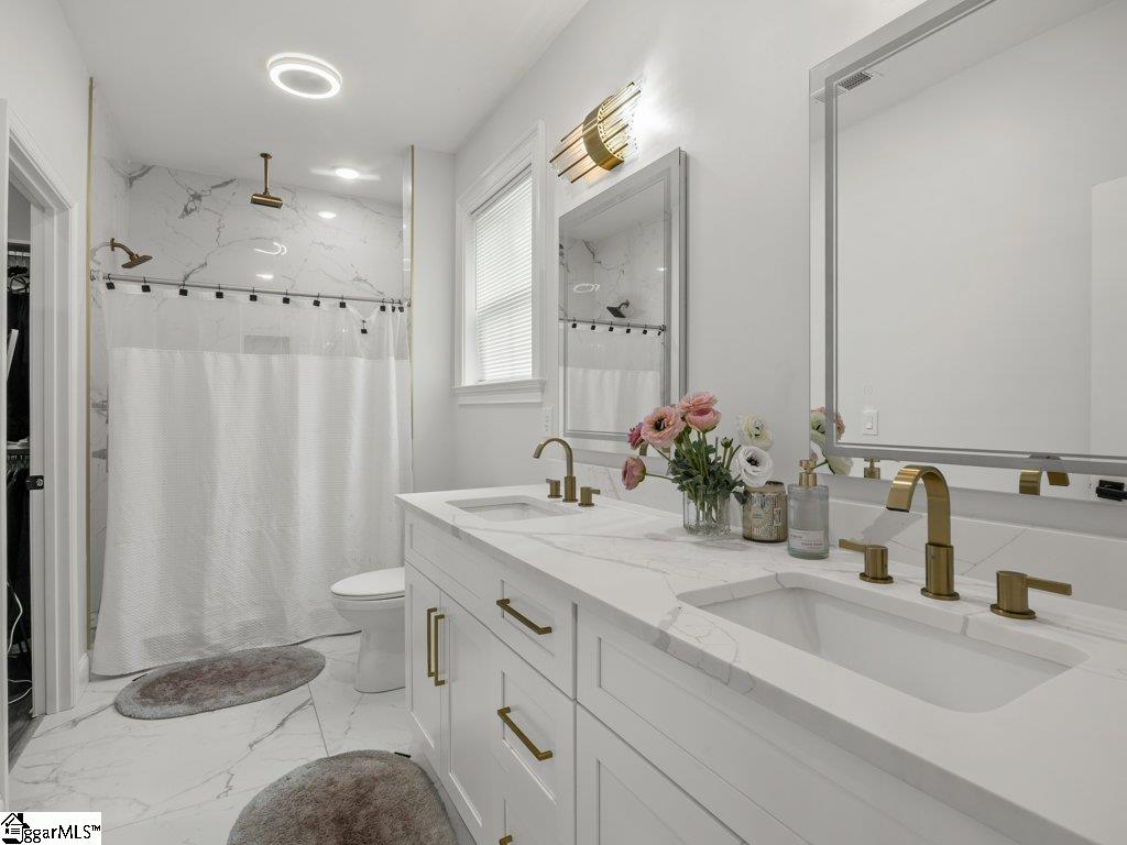 15 Julian Avenue Property Photo 19
