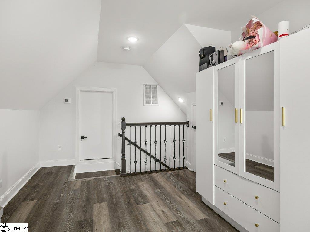 15 Julian Avenue Property Photo 29