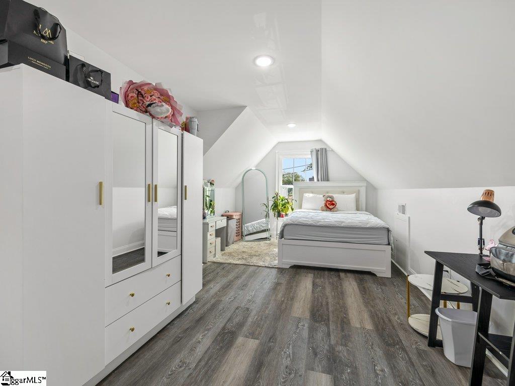 15 Julian Avenue Property Photo 30