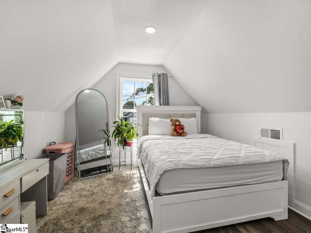 15 Julian Avenue Property Photo 31