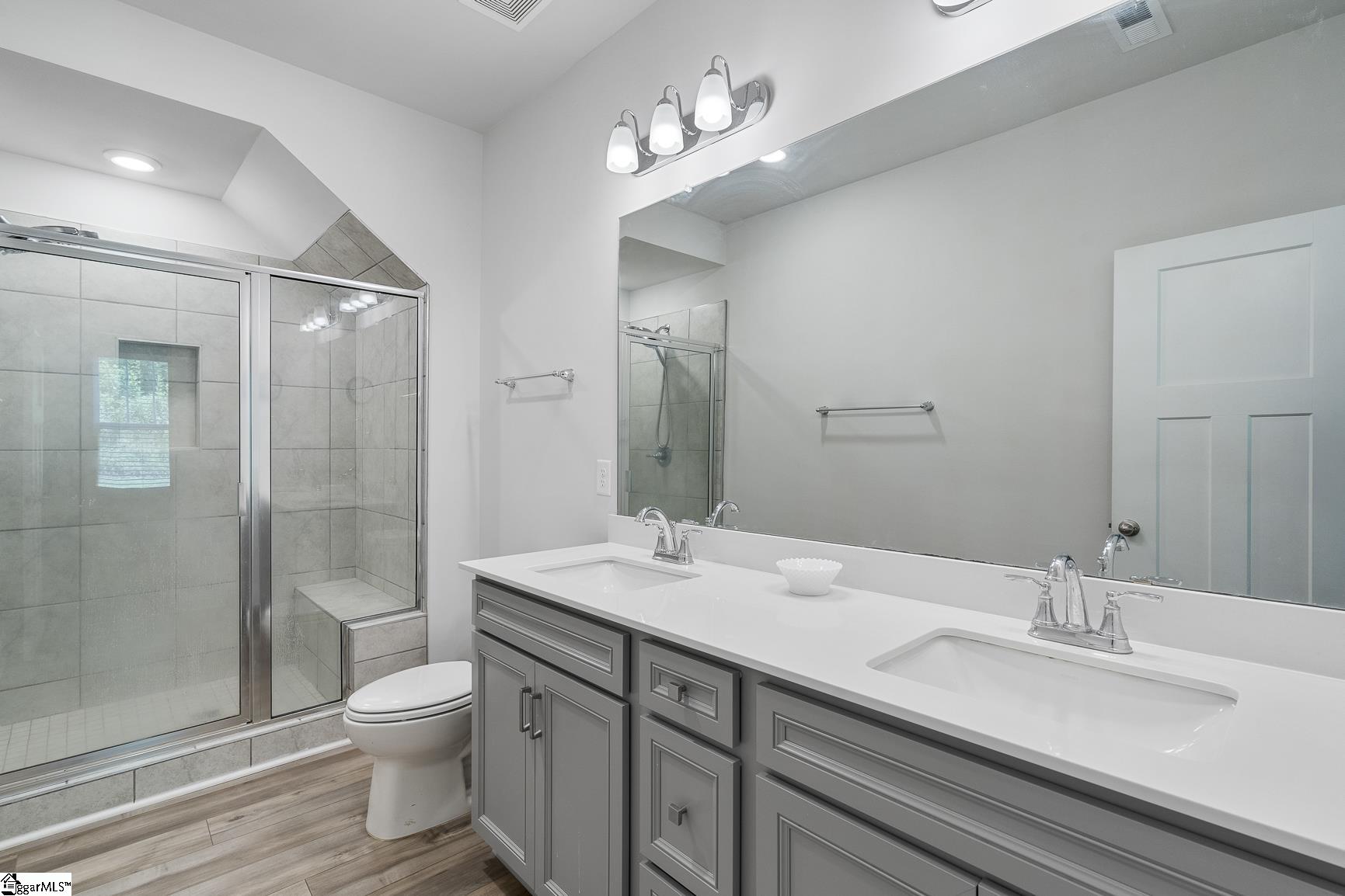 248 Rosecroft Drive Property Photo 16