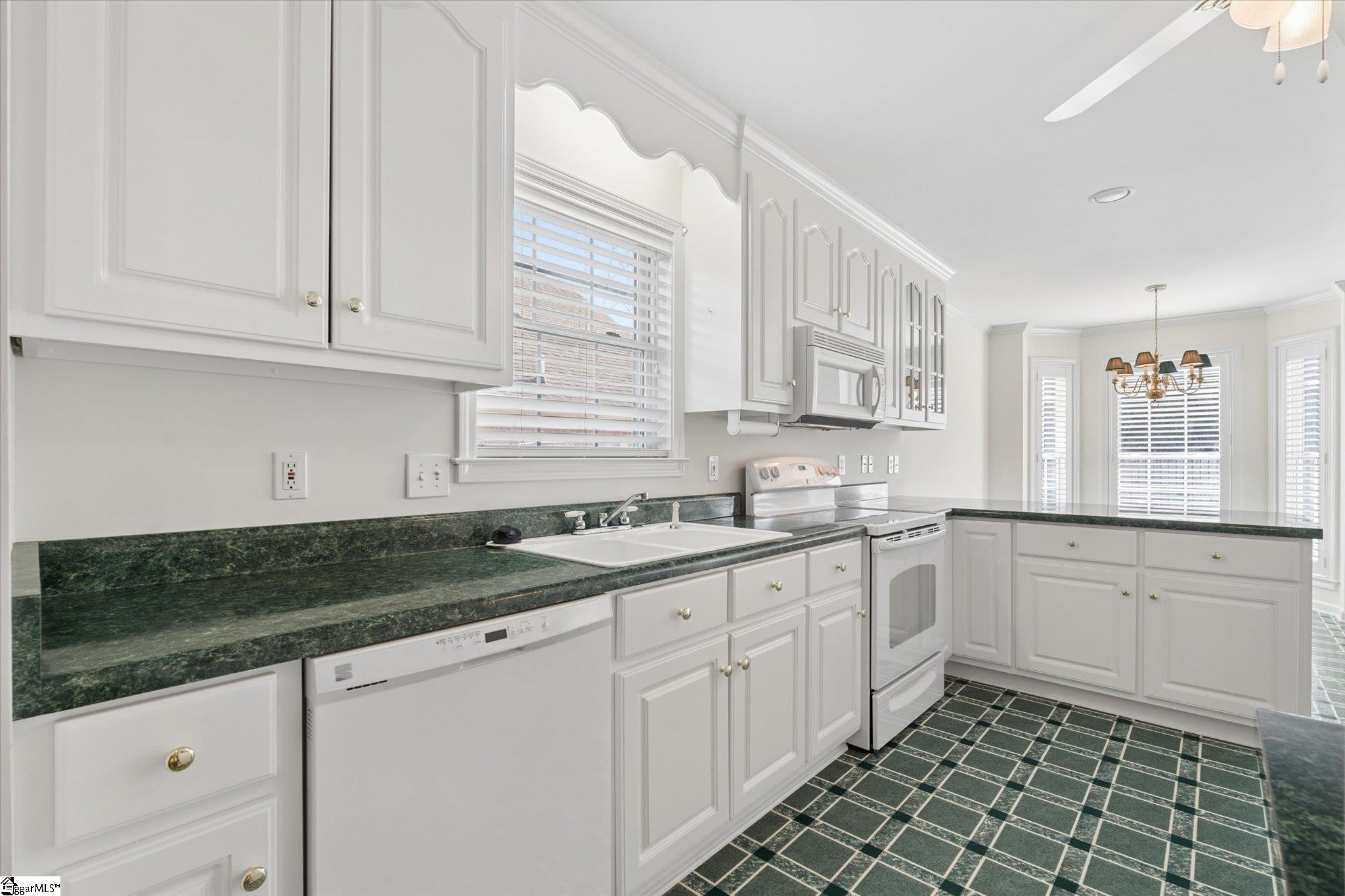 128 Windstone Drive Property Photo 11