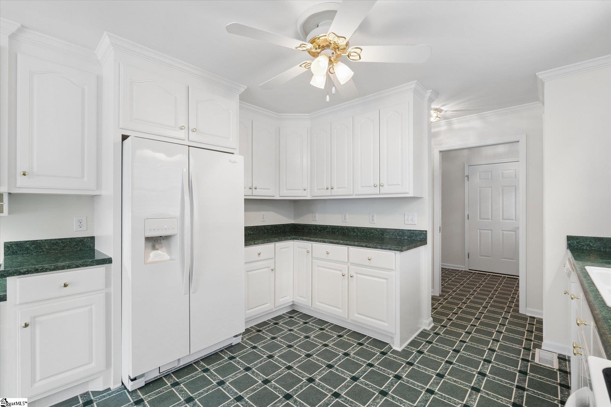 128 Windstone Drive Property Photo 14