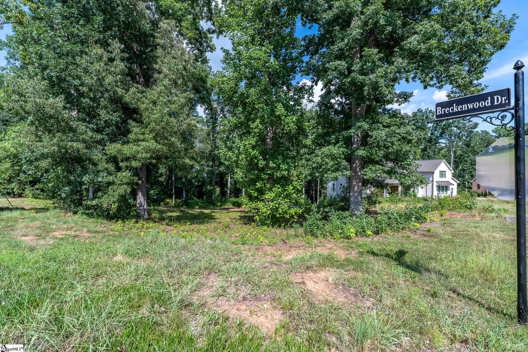 645 Breckenwood Drive Property Photo 7