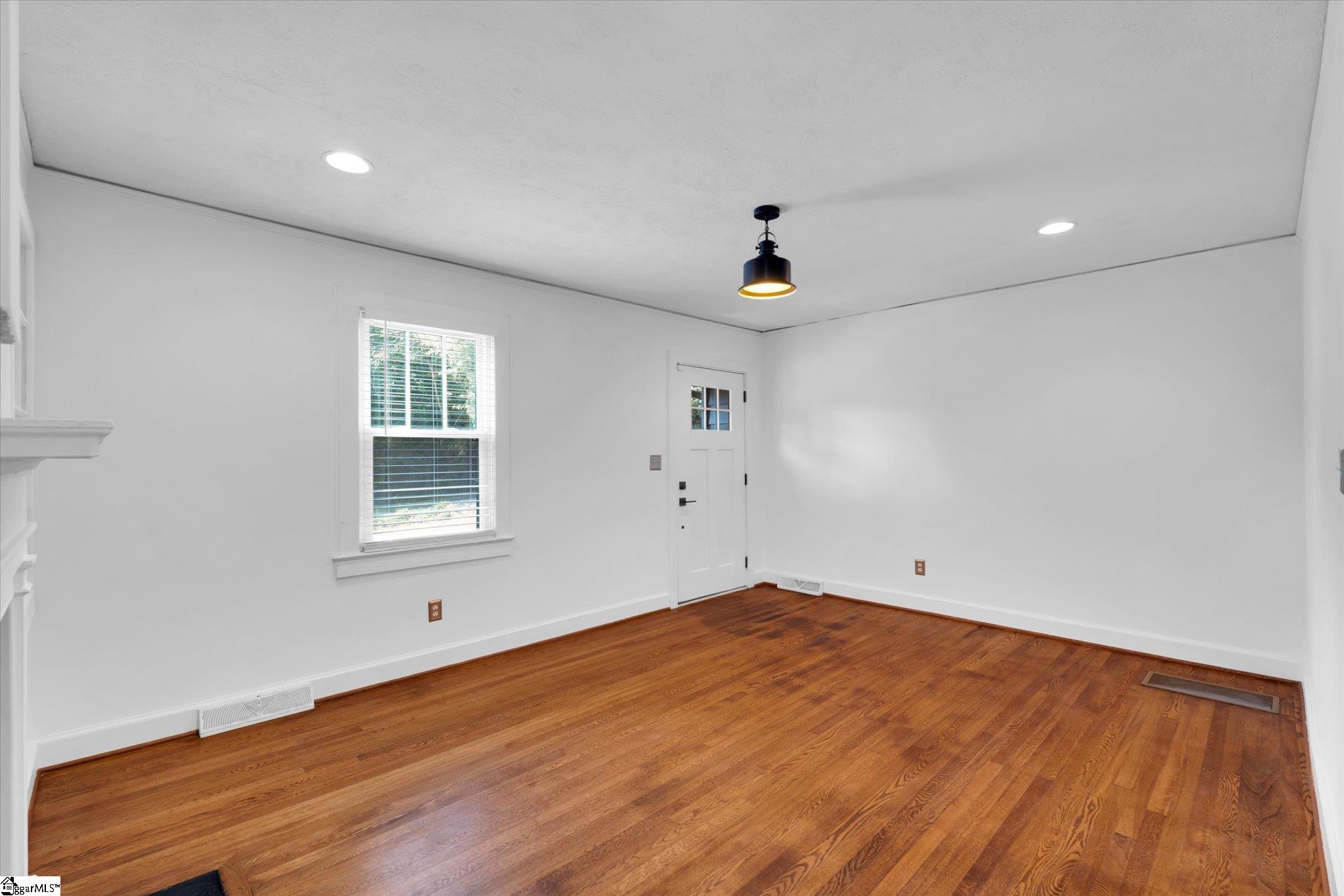 108 Paris View Drive Property Photo 7