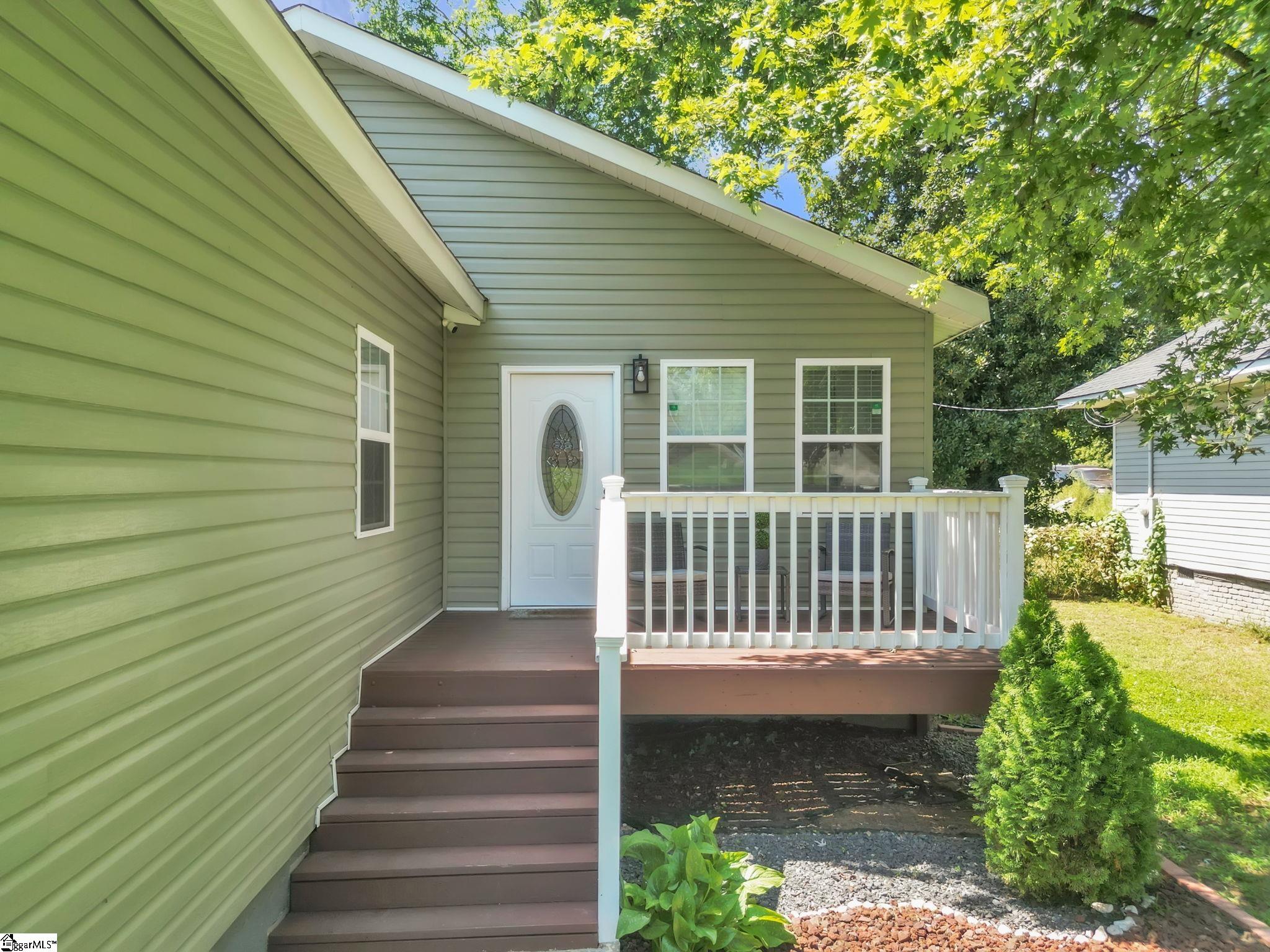 1026 Howard Street Property Photo 3