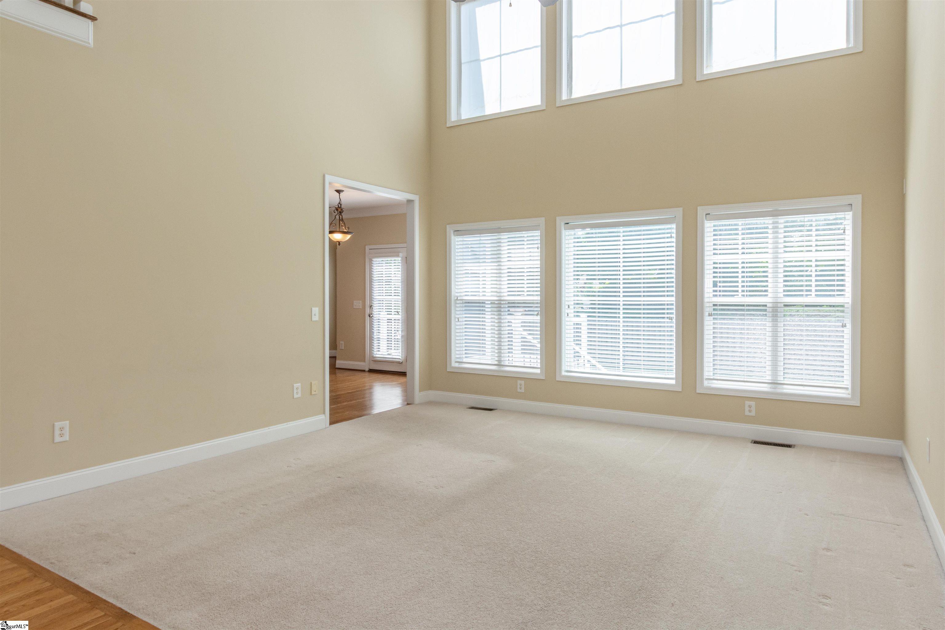 6 Moss Wood Circle Property Photo 12