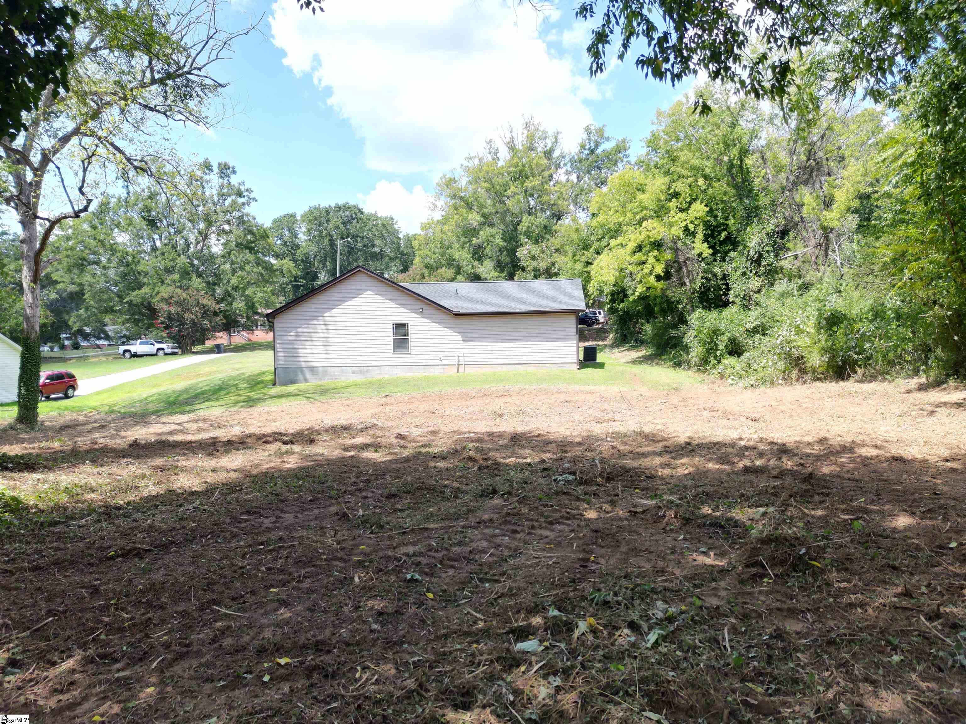 155 W Mill Street Property Photo 23