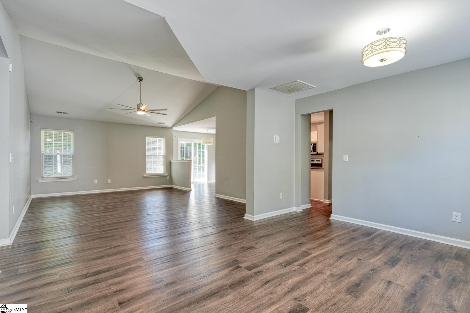 713 Bent Hollow Court Property Photo 4