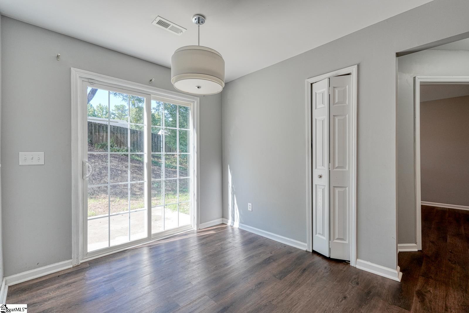 713 Bent Hollow Court Property Photo 9