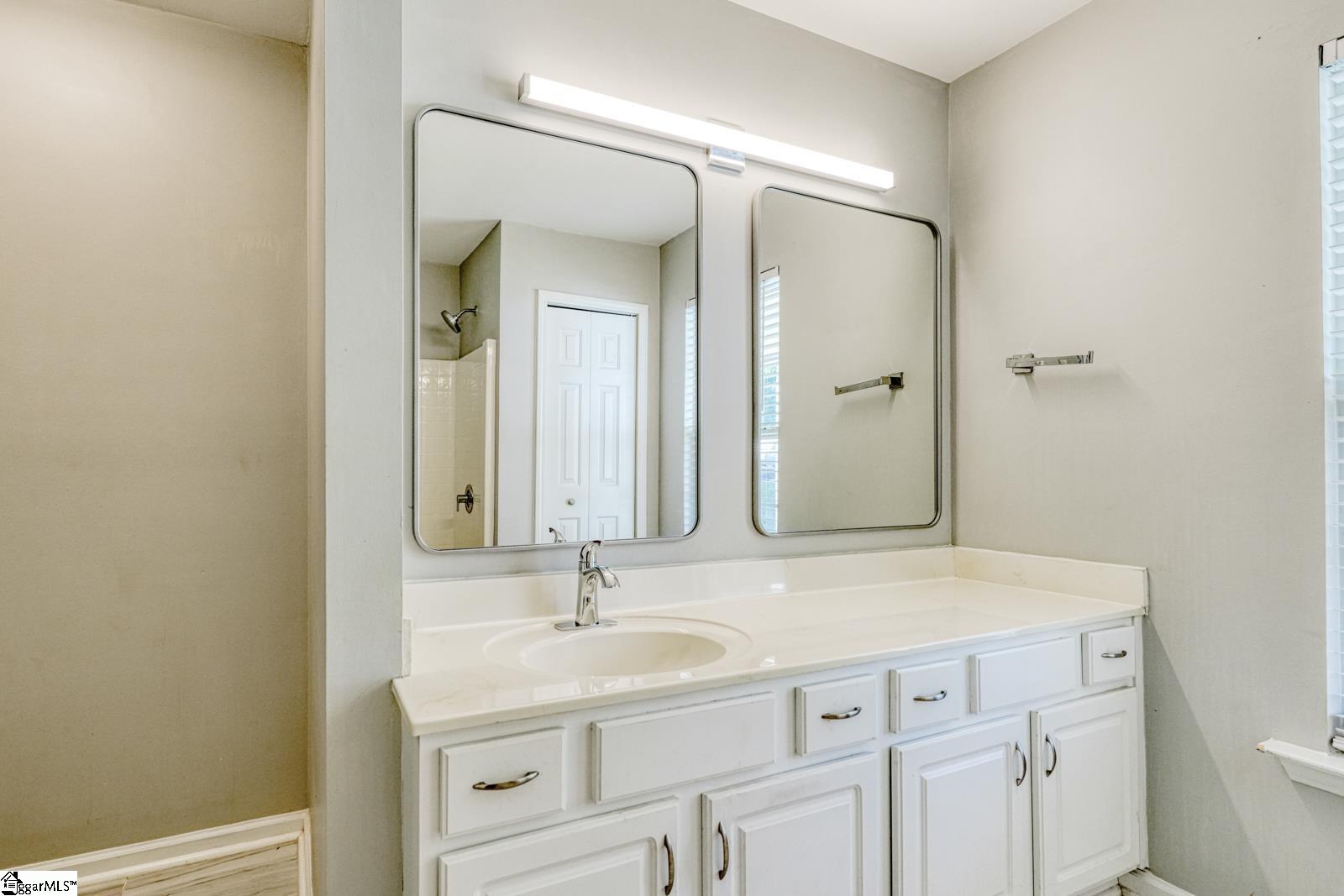 713 Bent Hollow Court Property Photo 18