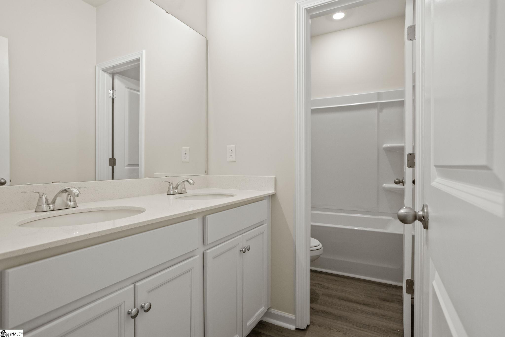 204 White Fields Avenue Property Photo 5