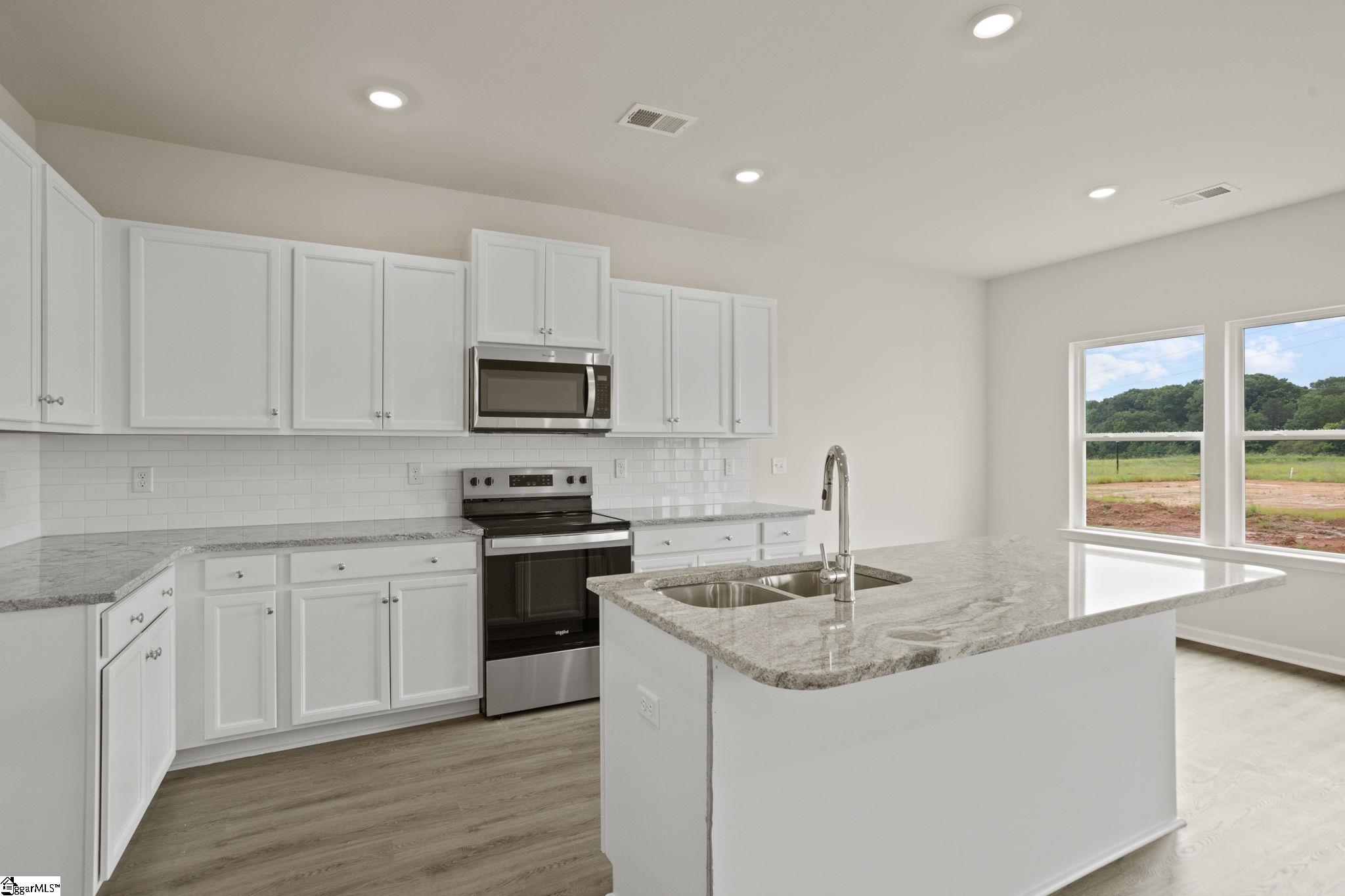 204 White Fields Avenue Property Photo 14